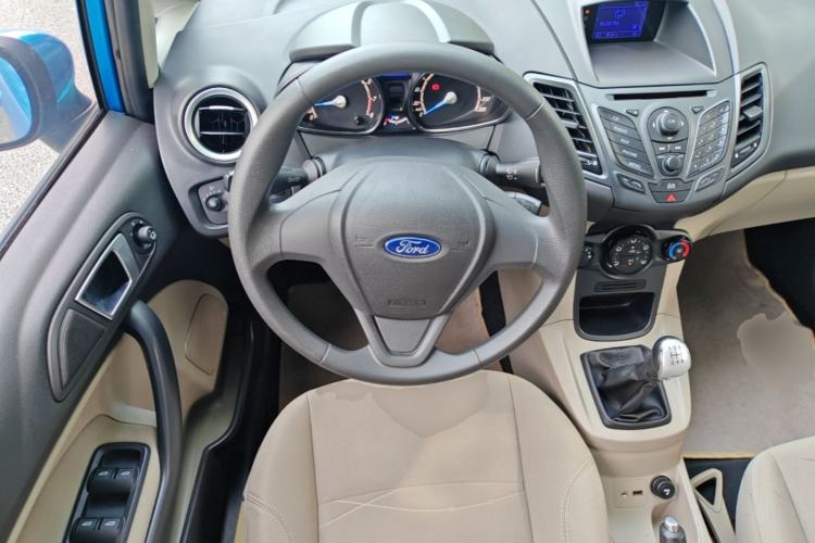 Used Ford Fiesta 2013 Sedan 1.5L Manual Fashion Edition Steering Wheel