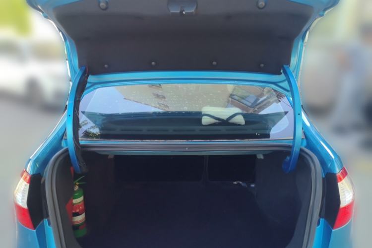 Used Ford Fiesta 2013 Sedan 1.5L Manual Fashion Edition Trunk