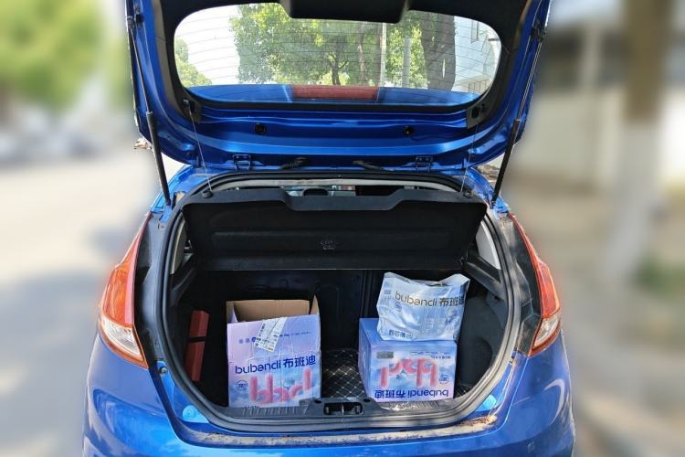 Used Ford Fiesta 2013 Hatchback 1.5L Automatic Fashion Edition Trunk