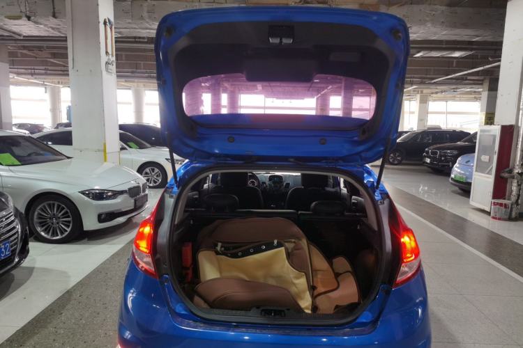 Used Ford Fiesta 2013 Hatchback 1.5L Manual Fashion Edition Trunk