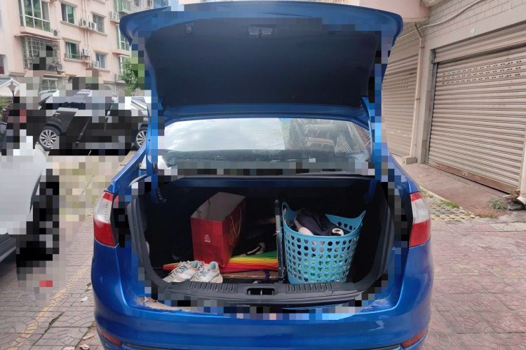 Used Ford Fiesta 2013 Sedan 1.5L Automatic Fashion Edition Trunk