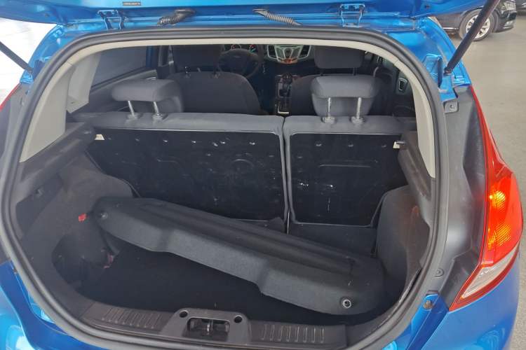 Used Ford Fiesta 2013 Hatchback 1.5L Automatic Fashion Edition Trunk