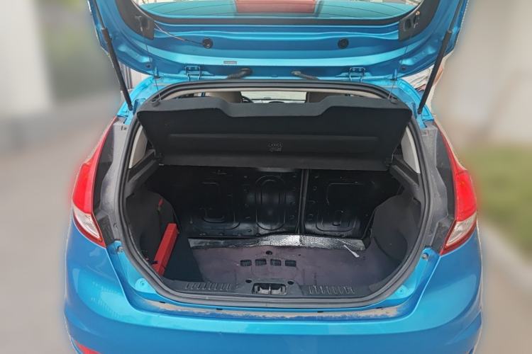 Used Ford Fiesta 2013 Hatchback 1.5L Manual Fashion Edition Trunk