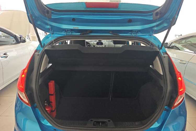 Used Ford Fiesta 2013 Hatchback 1.5L Automatic Fashion Edition Trunk