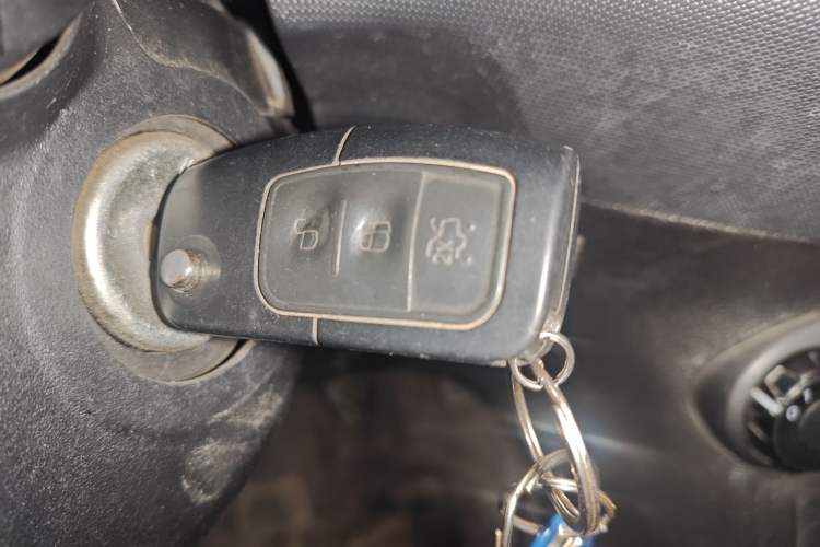 Used Ford Fiesta 2013 Hatchback 1.5L Manual Fashion Edition Vehicle Key