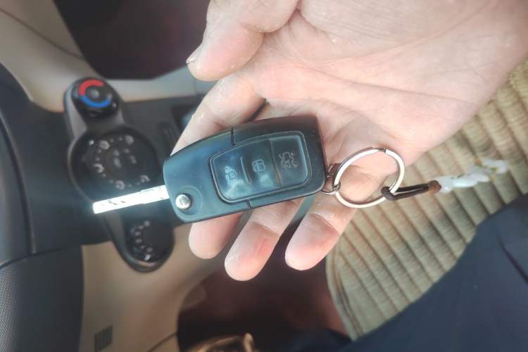Used Ford Fiesta 2013 Sedan 1.5L Automatic Fashion Edition Vehicle Key