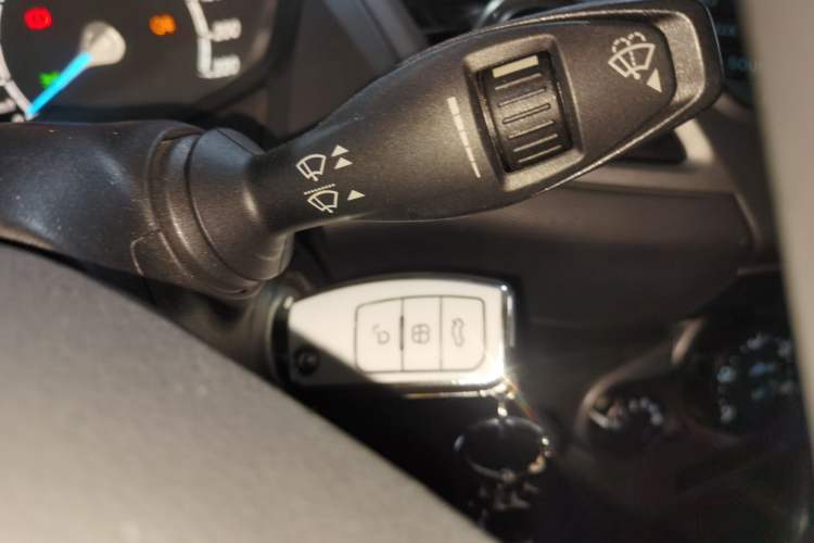 Used Ford Fiesta 2013 Hatchback 1.5L Manual Fashion Edition Vehicle Key
