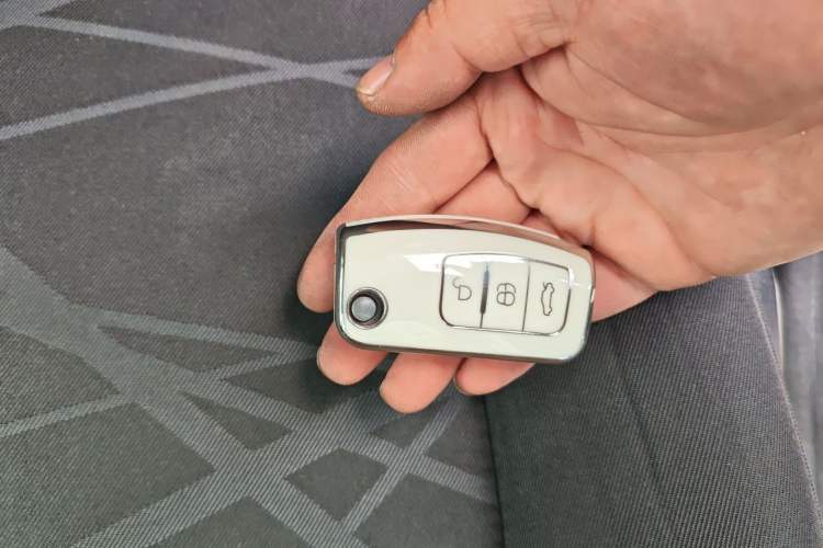 Used Ford Fiesta 2013 Sedan 1.5L Manual Fashion Edition Vehicle Key