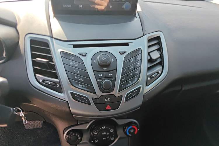 Used Ford Fiesta 2013 Hatchback 1.5L Automatic Fashion Edition Audio And AC Panel