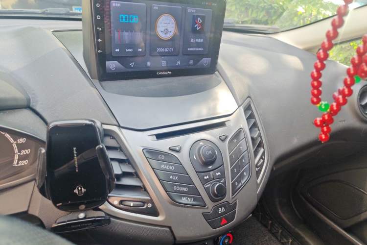 Used Ford Fiesta 2013 Sedan 1.5L Manual Fashion Edition Audio And AC Panel