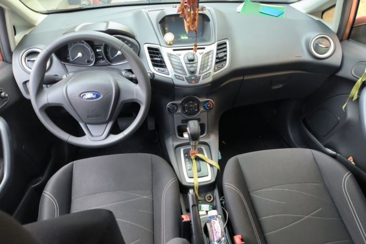 Used Ford Fiesta 2013 Hatchback 1.5L Automatic Fashion Edition Center Console