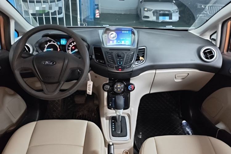 Used Ford Fiesta 2013 Sedan 1.5L Automatic Fashion Edition Center Console