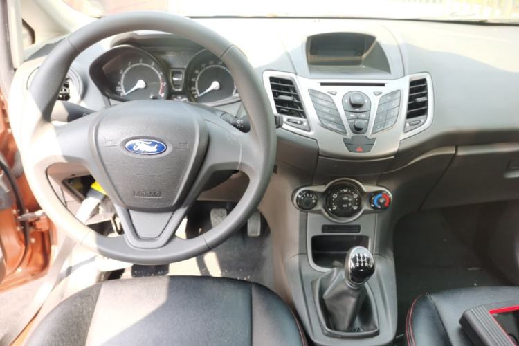 Used Ford Fiesta 2013 Hatchback 1.5L Manual Fashion Edition Center Console