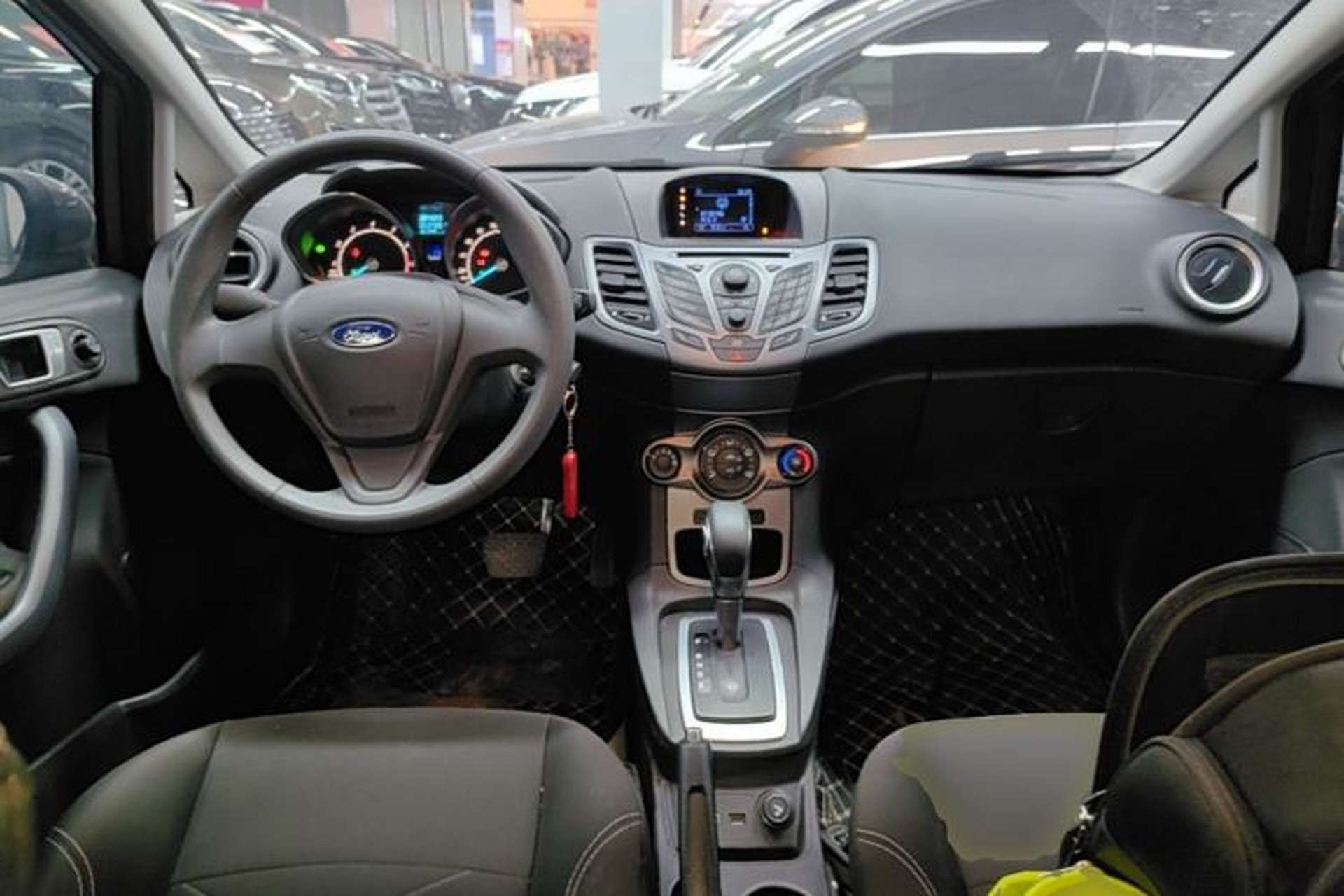 Used Ford Fiesta 2013 Hatchback 1.5L Automatic Fashion Edition Center Console