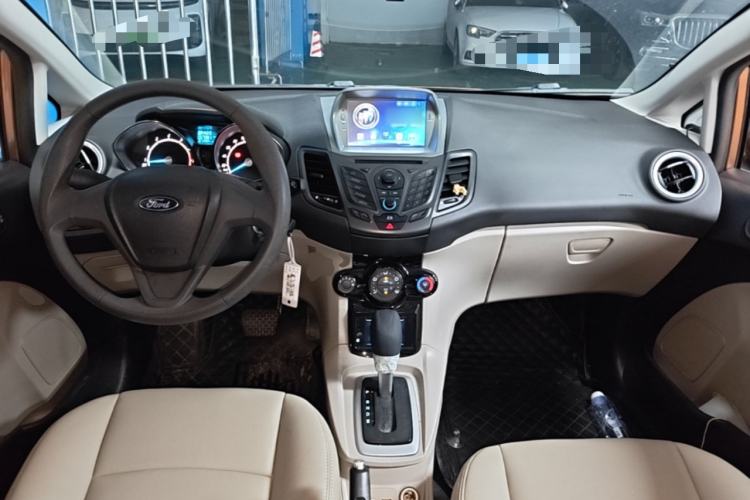 Used Ford Fiesta 2013 Sedan 1.5L Automatic Fashion Edition Center Console
