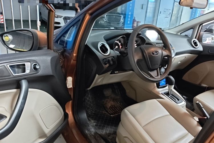 Used Ford Fiesta 2013 Sedan 1.5L Automatic Fashion Edition Driver Seat