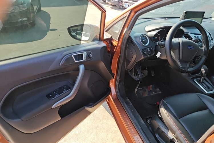 Used Ford Fiesta 2013 Hatchback 1.5L Automatic Fashion Edition Driver Seat