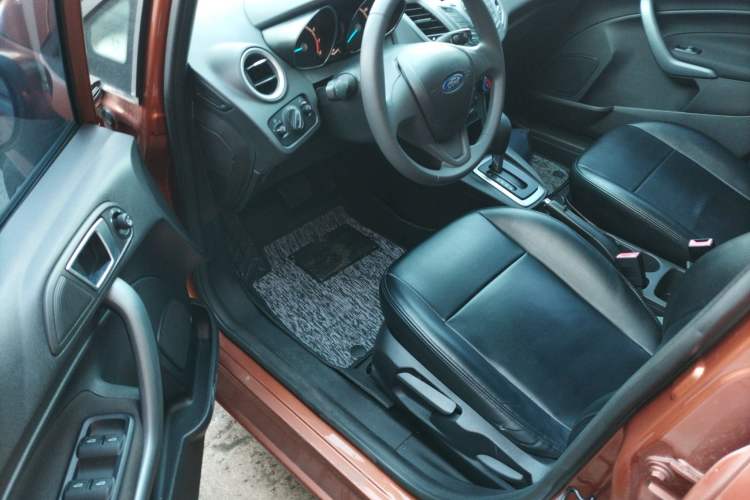 Used Ford Fiesta 2013 Hatchback 1.5L Automatic Fashion Edition Driver Seat