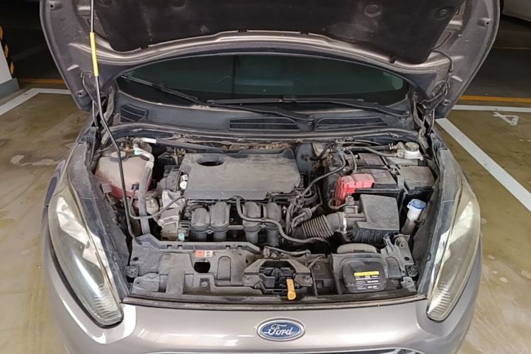 Used Ford Fiesta 2013 Sedan 1.5L Manual Fashion Edition Engine Bay