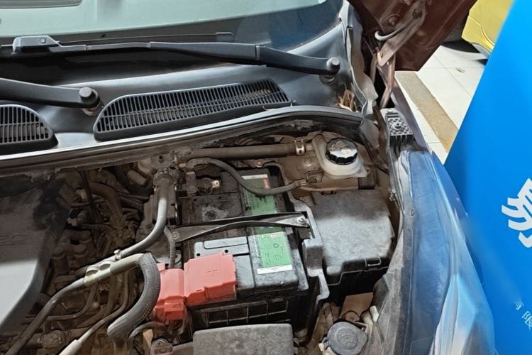 Used Ford Fiesta 2013 Sedan 1.5L Automatic Fashion Edition Engine Bay Left
