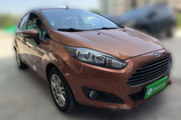 Used Ford Fiesta 2013 Hatchback 1.5L Automatic Fashion Edition Front Right 45 Deg