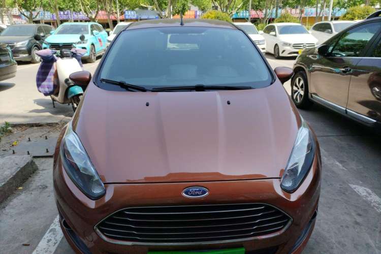 Used Ford Fiesta 2013 Hatchback 1.5L Automatic Fashion Edition Front