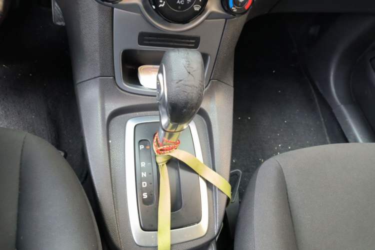 Used Ford Fiesta 2013 Hatchback 1.5L Automatic Fashion Edition Gear Lever