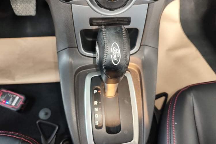 Used Ford Fiesta 2013 Hatchback 1.5L Automatic Prestige Model Gear Lever