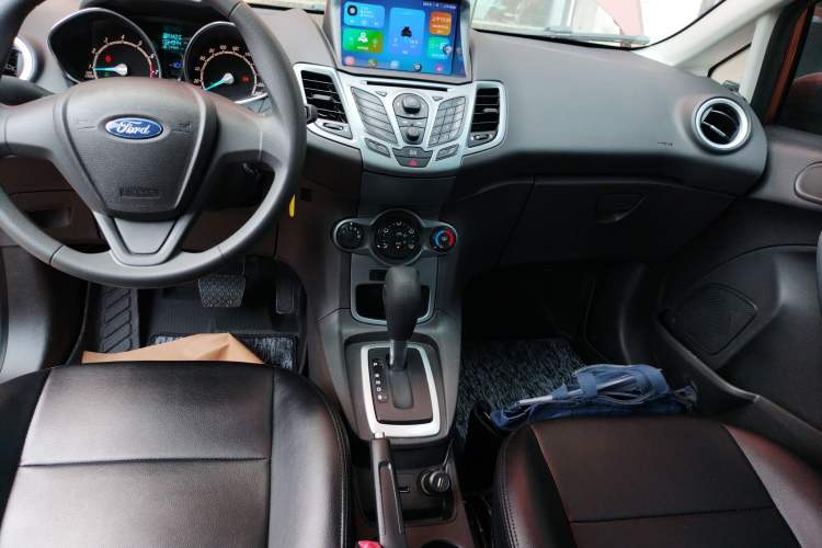 Used Ford Fiesta 2013 Hatchback 1.5L Automatic Fashion Edition Gear Lever