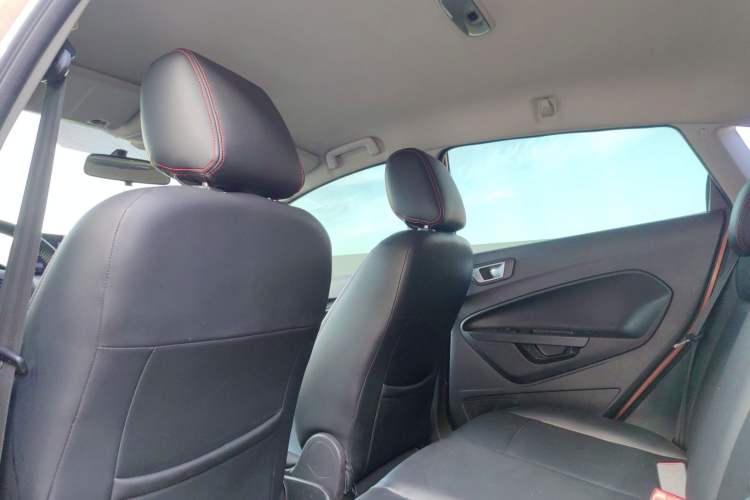 Used Ford Fiesta 2013 Hatchback 1.5L Automatic Fashion Edition Interior 2