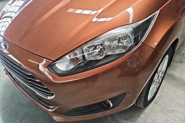 Used Ford Fiesta 2013 Hatchback 1.5L Automatic Fashion Edition Left Front Headlight