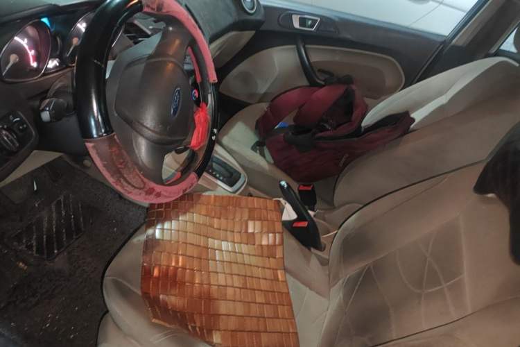 Used Ford Fiesta 2013 Sedan 1.5L Automatic Fashion Edition Left Front Seat