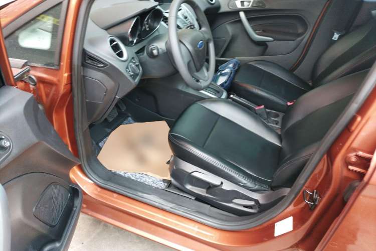 Used Ford Fiesta 2013 Hatchback 1.5L Automatic Fashion Edition Left Front Seat
