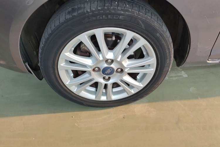 Used Ford Fiesta 2013 Hatchback 1.5L Automatic Prestige Model Left Front Wheel Hub