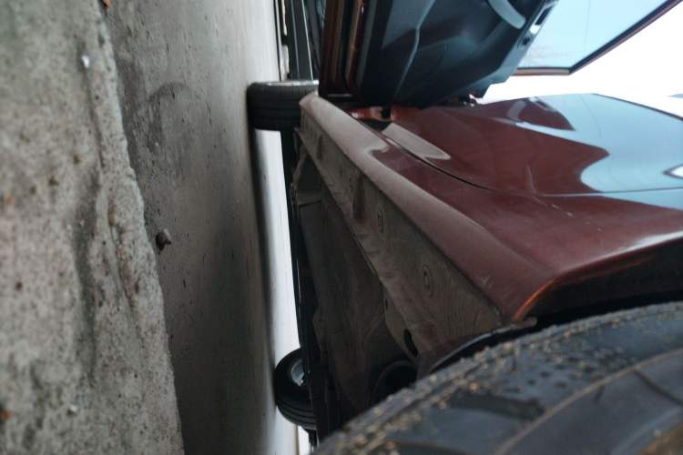 Used Ford Fiesta 2013 Hatchback 1.5L Automatic Fashion Edition Left Side Sill