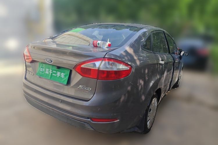Used Ford Fiesta 2013 Sedan 1.5L Manual Fashion Edition Rear Right 45 Deg