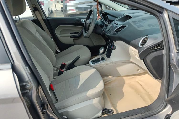 Used Ford Fiesta 2013 Sedan 1.5L Automatic Fashion Edition Right Front Seat