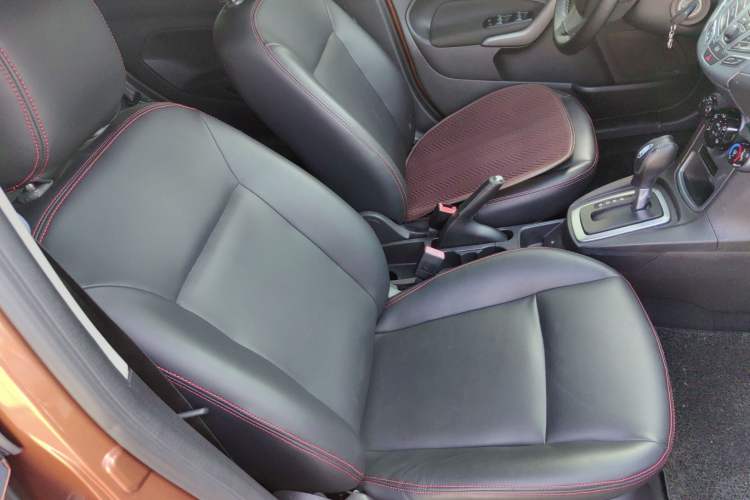 Used Ford Fiesta 2013 Hatchback 1.5L Automatic Fashion Edition Right Front Seat