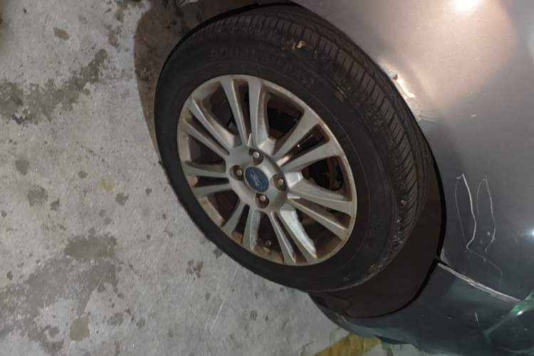 Used Ford Fiesta 2013 Sedan 1.5L Automatic Fashion Edition Right Front Wheel Hub
