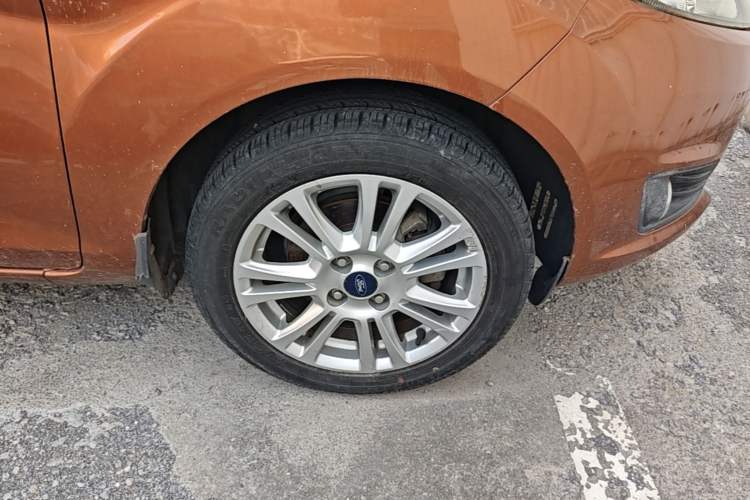 Used Ford Fiesta 2013 Hatchback 1.5L Manual Fashion Edition Right Front Wheel Hub