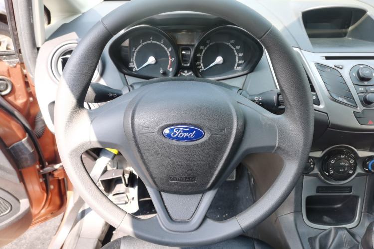 Used Ford Fiesta 2013 Hatchback 1.5L Manual Fashion Edition Steering Wheel