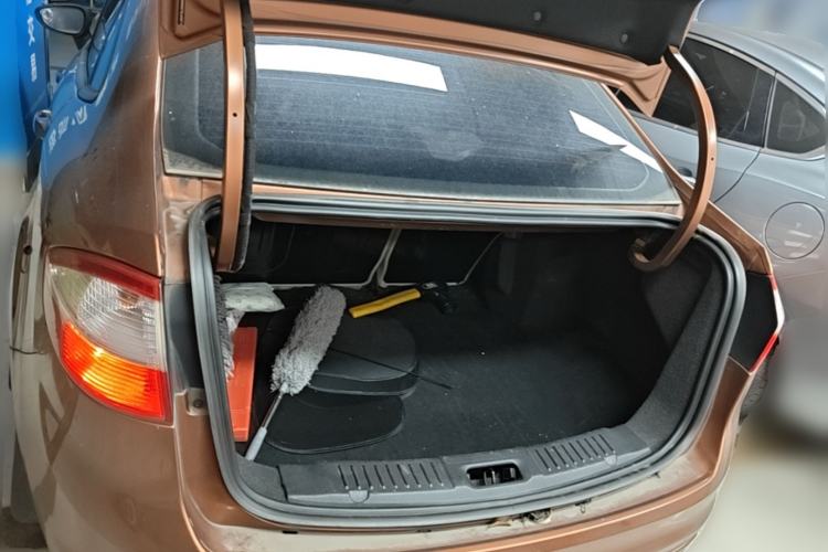 Used Ford Fiesta 2013 Sedan 1.5L Automatic Fashion Edition Trunk