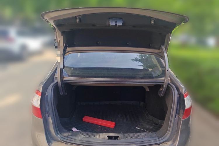 Used Ford Fiesta 2013 Sedan 1.5L Manual Fashion Edition Trunk