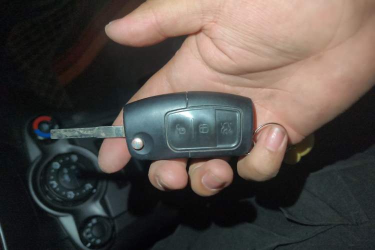 Used Ford Fiesta 2013 Hatchback 1.5L Manual Fashion Edition Vehicle Key