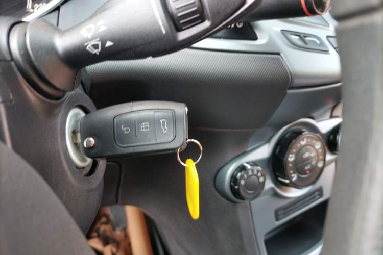 Used Ford Fiesta 2013 Hatchback 1.5L Automatic Fashion Edition Vehicle Key