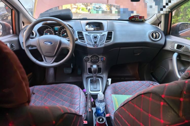 Used Ford Fiesta 2013 Hatchback 1.5L Automatic Fashion Edition Center Console