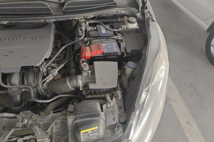 Used Ford Fiesta 2013 Sedan 1.5L Manual Fashion Edition Engine Bay Left