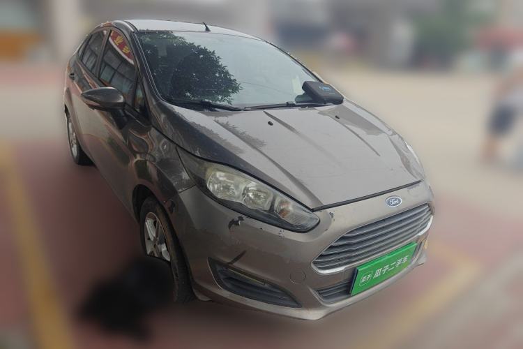 Used Ford Fiesta 2013 Sedan 1.5L Manual Fashion Edition Front Right 45 Deg