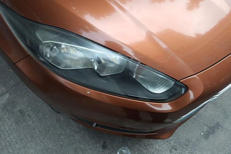 Used Ford Fiesta 2013 Hatchback 1.5L Automatic Prestige Model Right Front Headlight
