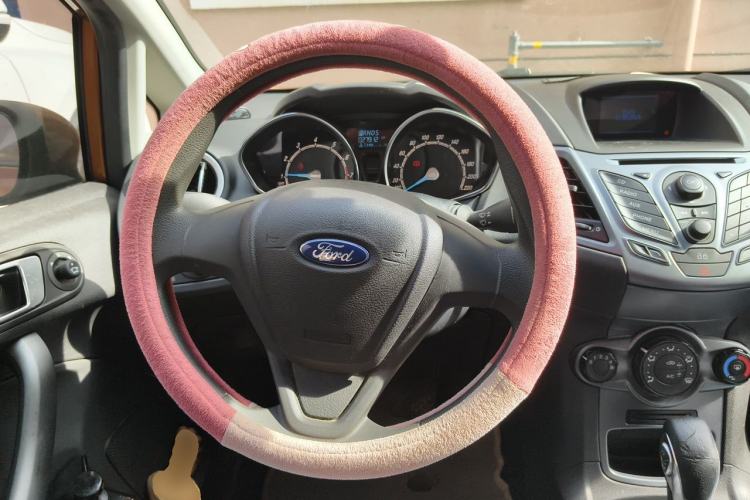 Used Ford Fiesta 2013 Hatchback 1.5L Automatic Fashion Edition Steering Wheel